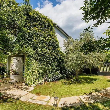 Peroj'S Green Oasis - Holiday Home Exterior photo